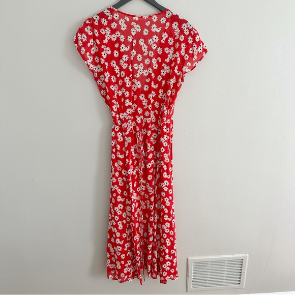 Reformation Carina Floral Wrap Midi Dress in Oopsie Daisy - Picture 6 of 9